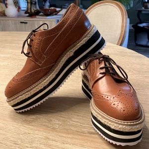 NWOT Made in Argentina leather loafers, Size 6, dark camel brown, platform